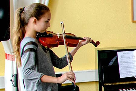 Geigenunterricht für Kinder in der Stuttgarter Musikschule Music Planet