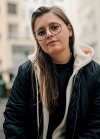 Paula - Lehrerin für Gesang