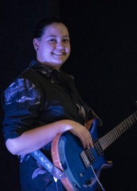 Raphaela - Lehrerin für Gitarre