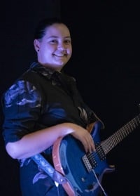 Raphaela - Lehrerin für Gitarre